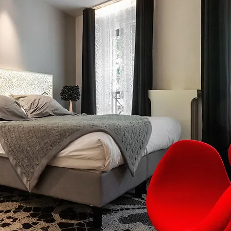 ホテル シャヴァネル パリ