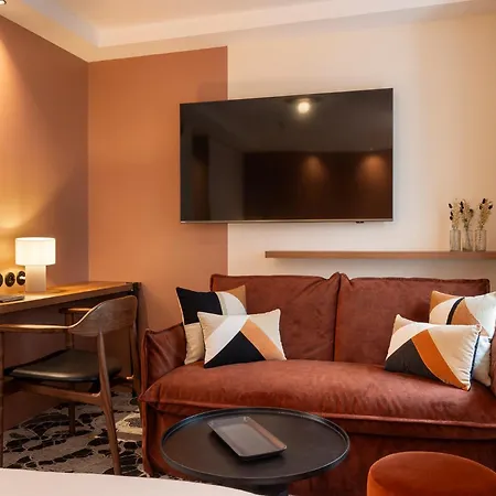 Chavanel Hotel