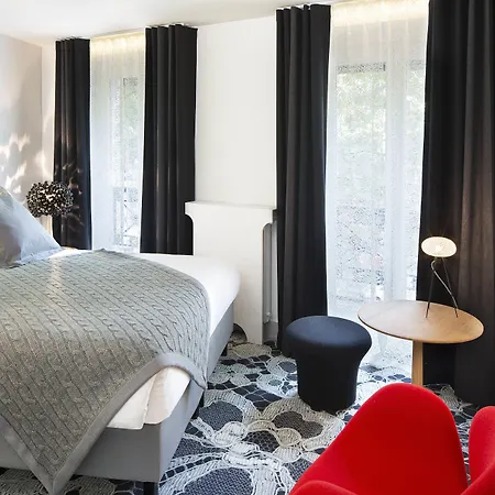 シャヴァネル 4* パリ