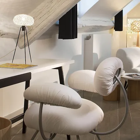 シャヴァネル パリ