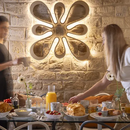 シャヴァネル ホテル