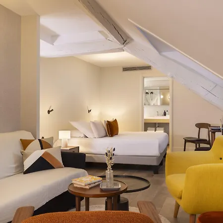 シャヴァネル ホテル