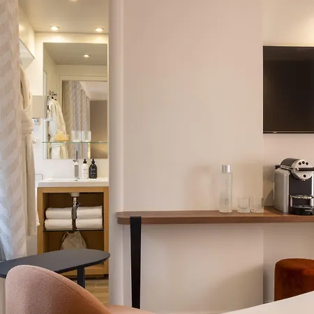 Chavanel Hotel 4*