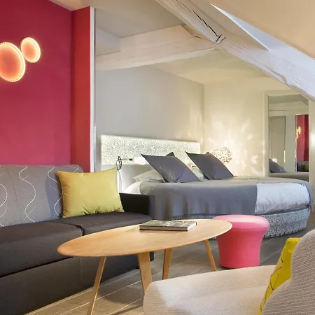 Chavanel Hotel 4*