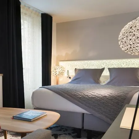 ホテル シャヴァネル パリ