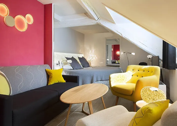 Chavanel Hotel 4*